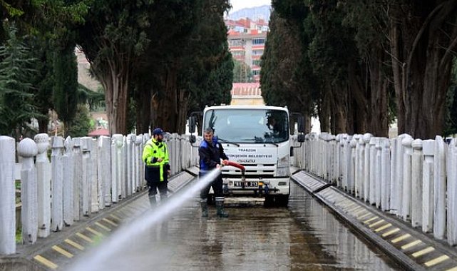 Trabzon’da bayram öncesi temizlik çalışması yürütüldü