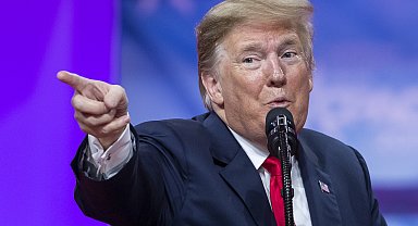 Trump'tan AB menşeli otomobil ve kamyonlara yüzde 25 tarife kararı