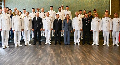 Vali Aktaş’tan Deniz Eğitim ve Garnizon Komutanlığı'na bayram ziyareti