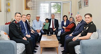 Vali Yavuz, şehit ailelerini ziyaret etti
