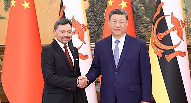 Xi Jinping, Brunei Veliaht Prensi Billah ile görüştü