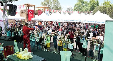Yıldırım Belediyesi 2. Bursa Gençlik ve Teknoloji Festivali’ni başlattı
