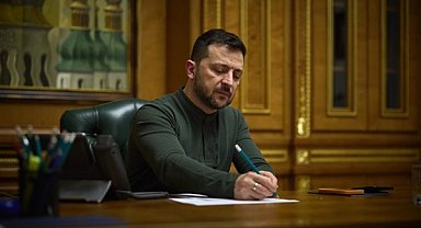 Zelenski: Bükreş Dokuz Zirvesi’nde savunma işbirliği güçleniyor