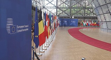 AB liderleri Rusya’ya yönelik yaptırımları 12 ay uzattı