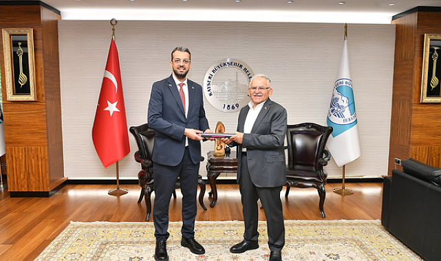 ACES Kadınlar Spor Zirvesi, ev sahipliği bayrağı Kayseri’ye teslim edildi