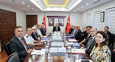 Adana'da kamu yatırımları ve projeler masaya yatırıldı