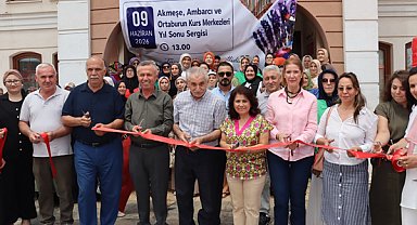 Akmeşe’de İZMEK yıl sonu sergisi açıldı