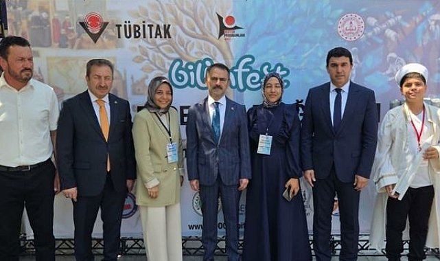 Aktaş, “Köklerden Geleceğe Bilim” Şenliğini ziyaret etti