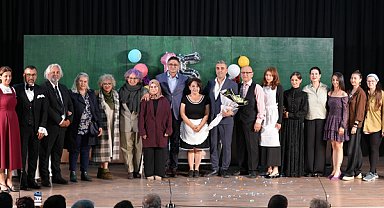 ALBET Şakran Tiyatro Topluluğu ilk gösterisini sahneledi