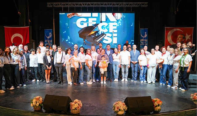 Aliağa’da ASEV yıl sonu müzik gecesi düzenlendi