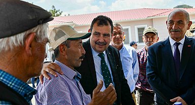 Ankara’da yetiştiricilere buzağı yemi desteği sağlandı