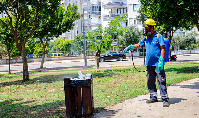 Antalya'da toplu kullanım alanlarında ilaçlama çalışması yapıldı