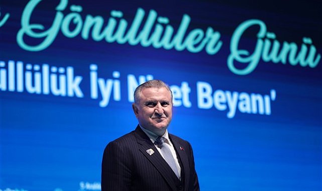 Bakan Bak'tan, Aziz Yıldırım için tebrik mesajı