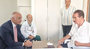 Bakan Ersoy’dan İbrahim Tatlıses’e geçmiş olsun ziyareti