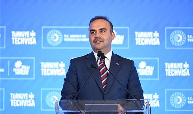 Bakan Kacır, MÜSİAD İzmir Şubesi’nin yeni hizmet binası açılış törenine katıldı