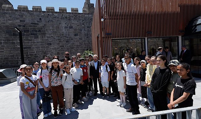 Başkan Büyükkılıç, Kayseri Kalesi'nde çocuklarla buluştu