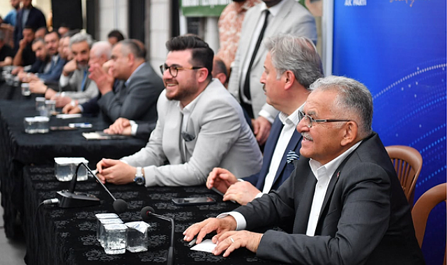 Başkan Büyükkılıç Melikgazi’de vatandaşlarla buluştu