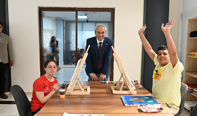 Başkan Kocagöz, Kepez’de Mola Evi’ni ziyaret etti