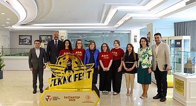 Başkan Şahin, uluslararası başarı elde eden öğrencileri ağırladı