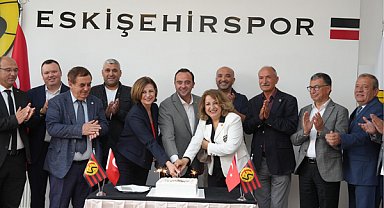 Başkan Ünlüce’den, Eskişehirspor’a ziyaret