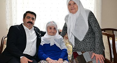Başkan Yılmaz’dan yaşlılara ev ziyareti