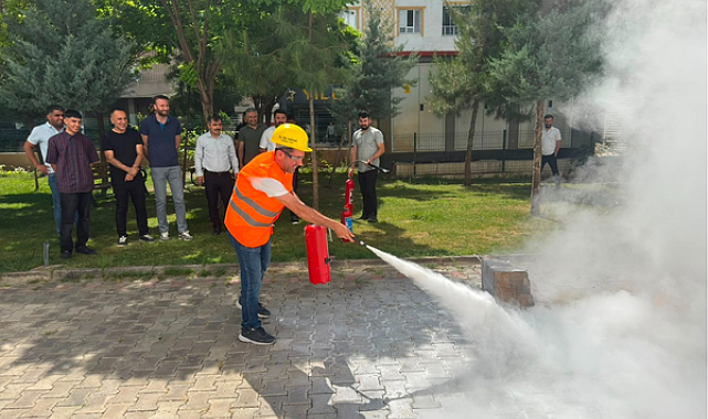 Batman İŞKUR'da yangın söndürme tatbikatı