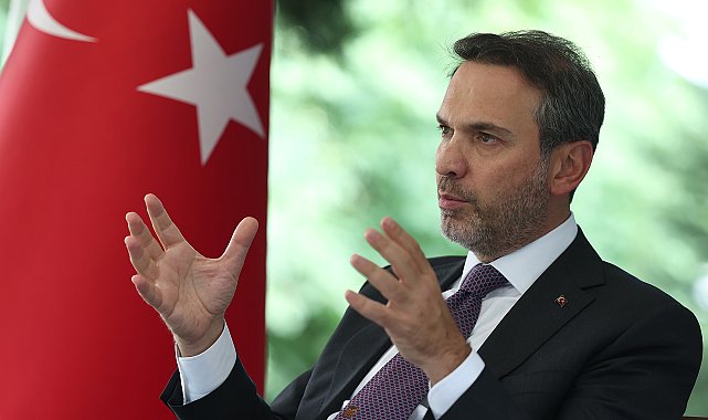 Bayraktar: Çeşitlendirme ve daha fazla enterkoneksiyon bir arada yürütülmeli