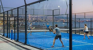 Bostanlı Sahili'nde padel kortlarının yapımına başlandı