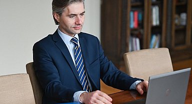 Budrys, Slovenya'nın yeni Dışişleri ve Avrupa İşleri Bakanı Kajzer’i tebrik etti