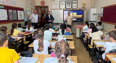 Çetinkaya, sınıf başkanı Melis Kaplan’ın seçim vaadini yerine getirdi