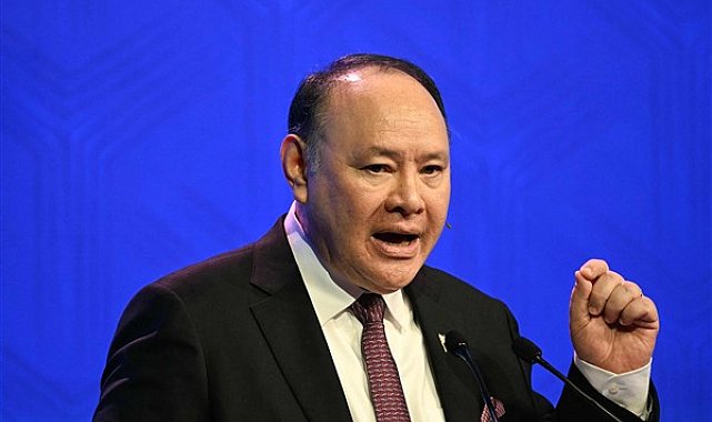 Çin, Filipinler Savunma Bakanı Teodoro’ya yaptırım uygulayacak
