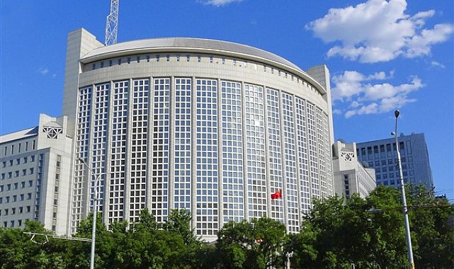 Çin İran’daki gerilime ilişkin ateşkes çağrısını yineledi