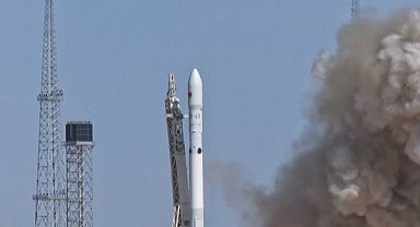 Çin, Long March-12B roketinin ilk uçuşunu başarıyla gerçekleştirdi