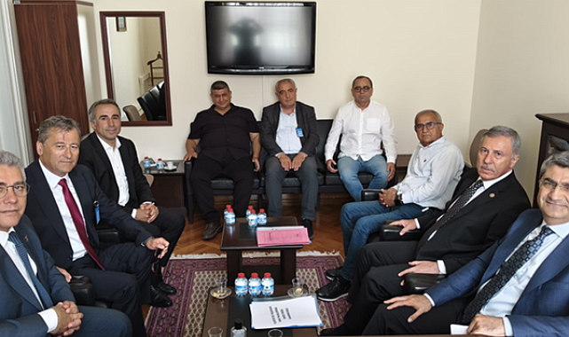 Ekmen: Nerede bir haksızlık ve zulüm varsa karşısında durmak insanlığın gereğidir