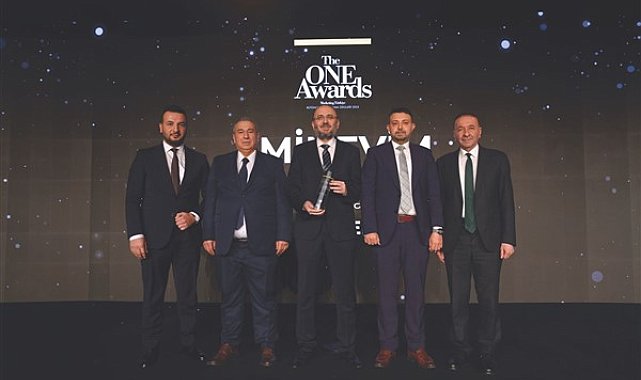 Eminevim, The ONE Awards’ta “Yılın En İtibarlı Markası” seçildi