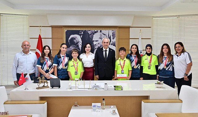 Göçerler Ortaokulu Bocce Takımı, Başkan Kocagöz’ü ziyaret etti