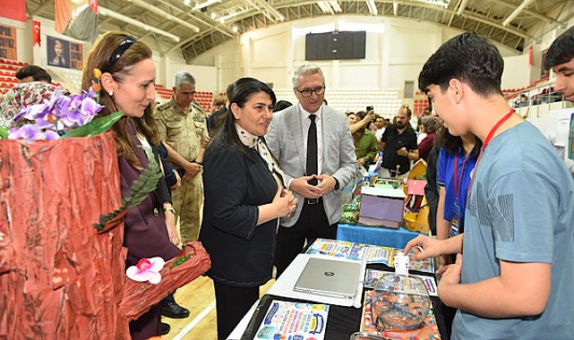 Harezmi Eğitim Modeli yıl sonu sergisi açıldı