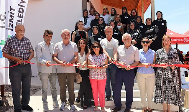İZMEK kursiyerlerinin ürünleri Kurtdere’de sergilendi