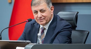 İzmir Büyükşehir Belediye Başkanı Cemil Tugay CHP’den istifa etti
