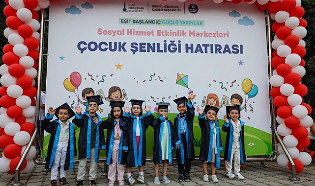 İzmir’de çocuklar yıl sonu şenliğinde buluştu