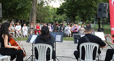 İzmit’te “Haziran’da Ölmek Zor” programıyla edebiyatın ustaları anıldı