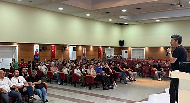 İzmit’te Üretken Yapay Zeka Semineri düzenlendi