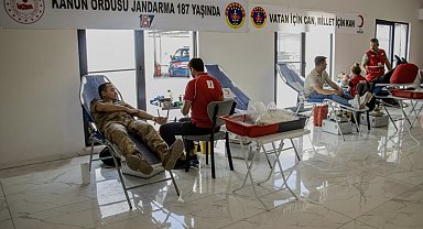 Jandarma’dan 187. kuruluş yıl dönümünde Kızılay’a kan bağışı