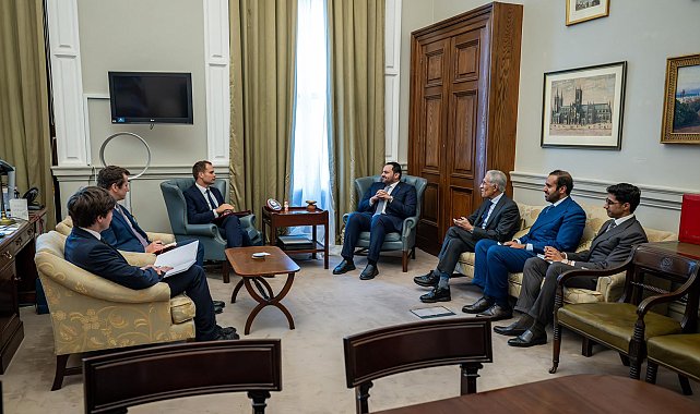 Katar Devlet Bakanı El Hulaifi, İngiliz yetkililerle Londra'da görüştü