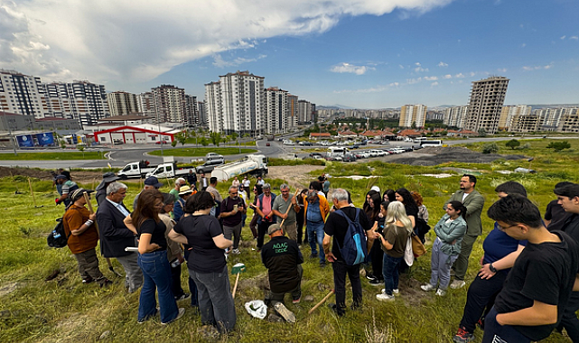 Kayseri'de 300 fidan toprakla buluştu