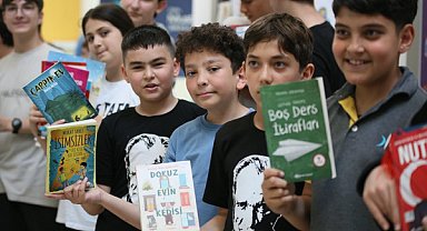 Kepez Belediyesi, okullara Kitap Kumbarası yerleştirdi