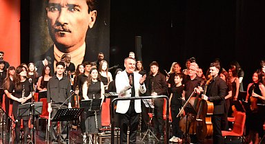 Kepez’de “Ustaların İzinde – Zamanın Senfonisi” konseri, sanatseverlerle buluştu