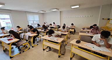 Kepez'de YKS adaylarına ücretsiz deneme sınavı desteği sağlanıyor