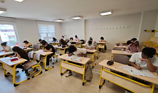 Kepez'de YKS adaylarına ücretsiz deneme sınavı desteği sağlanıyor