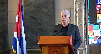 Küba Devlet Başkanı Diaz-Canel’den Babalar Günü mesajı